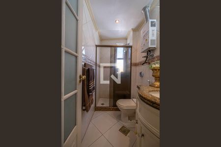 Apartamento à venda com 81m², 2 quartos e 1 vaga Apartamento à venda com 81m², 2 quartos e 1 vagaBanheiro Social