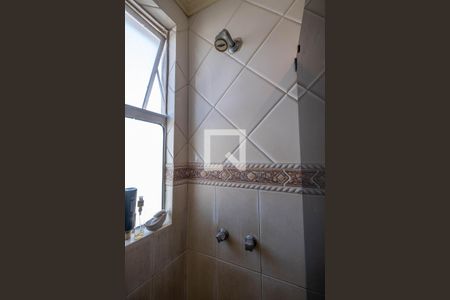 Apartamento à venda com 81m², 2 quartos e 1 vaga Apartamento à venda com 81m², 2 quartos e 1 vagaBanheiro Social