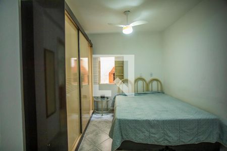 Casa à venda com 176m², 5 quartos e 3 vagas Casa à venda com 176m², 5 quartos e 3 vagasQuarto 2