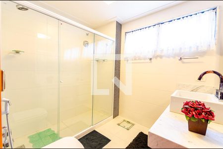 Apartamento à venda com 215m², 3 quartos e 3 vagas Apartamento à venda com 215m², 3 quartos e 3 vagasBanheiro da Suíte 2