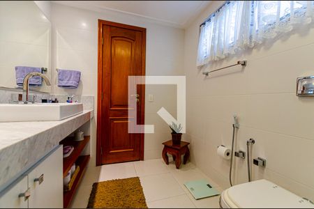 Apartamento à venda com 215m², 3 quartos e 3 vagas Apartamento à venda com 215m², 3 quartos e 3 vagasBanheiro da Suíte 1