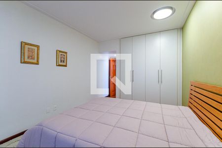 Apartamento à venda com 215m², 3 quartos e 3 vagas Apartamento à venda com 215m², 3 quartos e 3 vagasSuíte 2