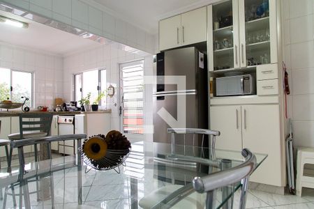 Casa à venda com 255m², 4 quartos e 2 vagas Casa à venda com 255m², 4 quartos e 2 vagasSala de Almoço