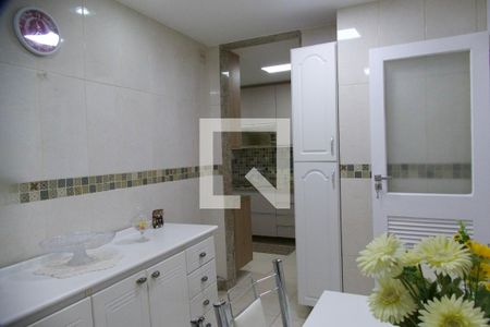 Apartamento à venda com 117m², 3 quartos e 2 vagas Apartamento à venda com 117m², 3 quartos e 2 vagasCozinha copa