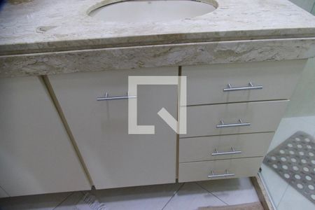 Apartamento à venda com 117m², 3 quartos e 2 vagas Apartamento à venda com 117m², 3 quartos e 2 vagasSuíte banheiro