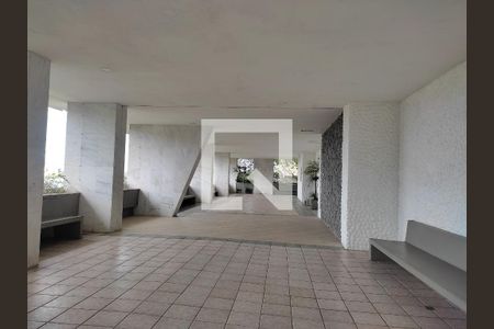 Apartamento à venda com 117m², 3 quartos e 2 vagas Apartamento à venda com 117m², 3 quartos e 2 vagasÁrea Comum - Playground