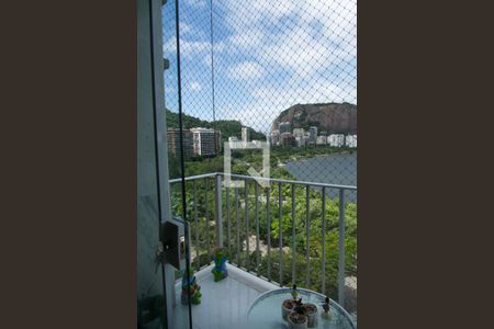 Apartamento à venda com 117m², 3 quartos e 2 vagas Apartamento à venda com 117m², 3 quartos e 2 vagasSala varanda