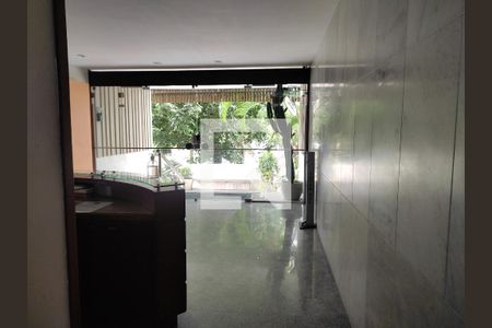 Apartamento à venda com 117m², 3 quartos e 2 vagas Apartamento à venda com 117m², 3 quartos e 2 vagasPortaria