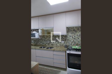 Apartamento à venda com 117m², 3 quartos e 2 vagas Apartamento à venda com 117m², 3 quartos e 2 vagasCozinha