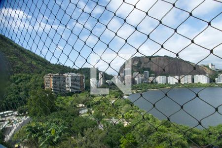 Apartamento à venda com 117m², 3 quartos e 2 vagas Apartamento à venda com 117m², 3 quartos e 2 vagasSala varanda vista