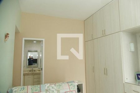 Apartamento à venda com 117m², 3 quartos e 2 vagas Apartamento à venda com 117m², 3 quartos e 2 vagasSuíte
