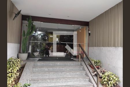 Apartamento à venda com 117m², 3 quartos e 2 vagas Apartamento à venda com 117m², 3 quartos e 2 vagasPortaria