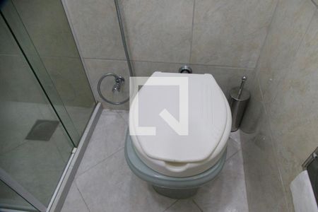 Apartamento à venda com 117m², 3 quartos e 2 vagas Apartamento à venda com 117m², 3 quartos e 2 vagasBanheiro social
