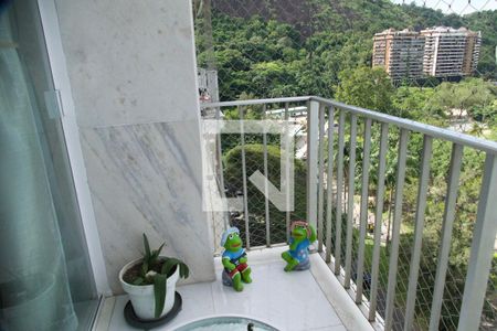 Apartamento à venda com 117m², 3 quartos e 2 vagas Apartamento à venda com 117m², 3 quartos e 2 vagasSala varanda