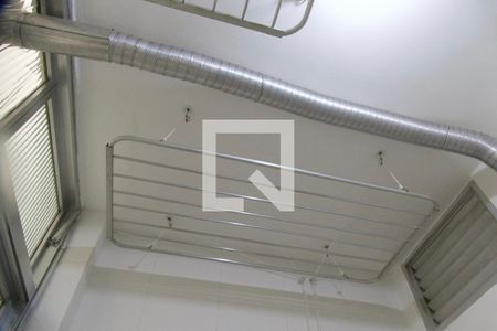 Apartamento à venda com 117m², 3 quartos e 2 vagas Apartamento à venda com 117m², 3 quartos e 2 vagasÁrea serviço