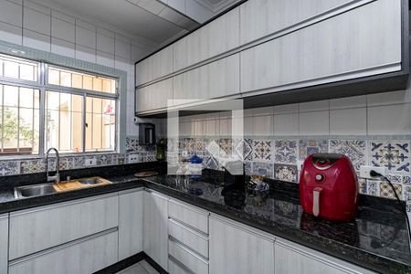 Casa à venda com 375m², 3 quartos e 3 vagasCozinha - Armários