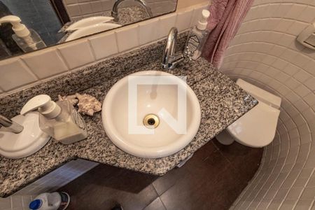 Casa à venda com 375m², 3 quartos e 3 vagasLavabo - Torneira