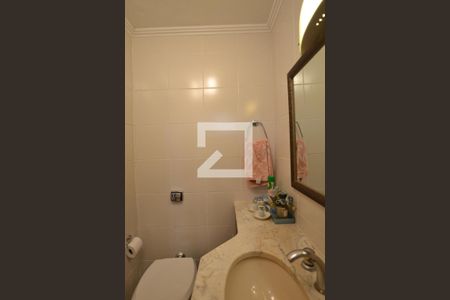 Casa de condomínio à venda com 363m², 3 quartos e 4 vagasBanheiro Social