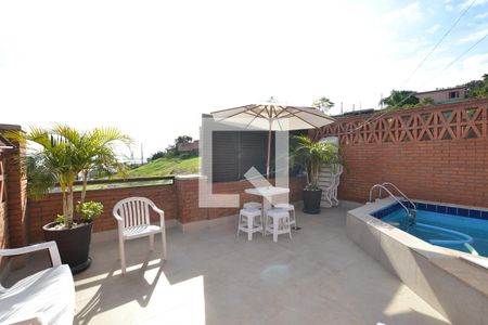 Casa de condomínio à venda com 363m², 3 quartos e 4 vagasPiscina