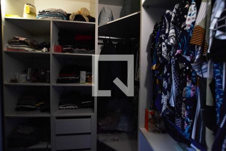 Casa de condomínio à venda com 363m², 3 quartos e 4 vagasCloset do Quarto 1