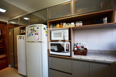 Casa de condomínio à venda com 363m², 3 quartos e 4 vagasCozinha