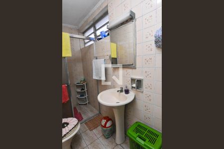 Casa à venda com 180m², 4 quartos e 1 vaga Casa à venda com 180m², 4 quartos e 1 vagaBanheiro