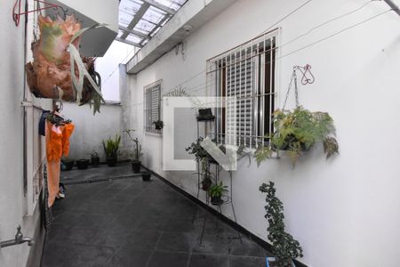 Casa à venda com 180m², 4 quartos e 1 vaga Casa à venda com 180m², 4 quartos e 1 vagaQuintal