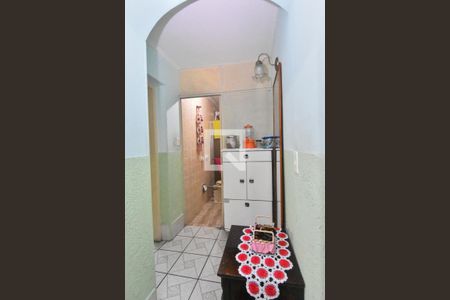 Casa à venda com 180m², 4 quartos e 1 vaga Casa à venda com 180m², 4 quartos e 1 vagaCorredor