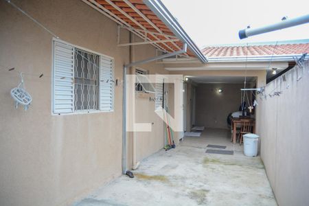 Casa à venda com 270m², 5 quartos e 2 vagasCasa Fundos