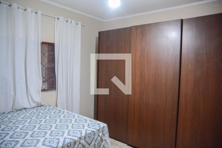 Casa à venda com 270m², 5 quartos e 2 vagasQuarto 3