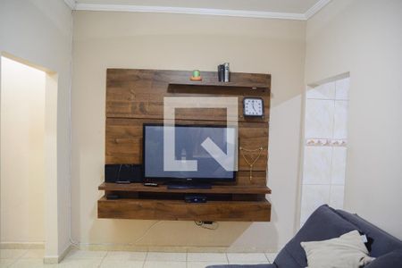 Casa à venda com 270m², 5 quartos e 2 vagasSala - Casa Fundos