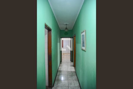 Casa à venda com 270m², 5 quartos e 2 vagasCorredor