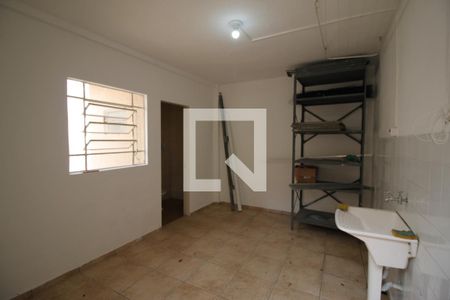 Casa à venda com 100m², 2 quartos e 3 vagasQuarto de Serviço