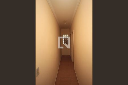 Corredor de casa para alugar com 4 quartos, 180m² em Jardim Vila Formosa, São Paulo