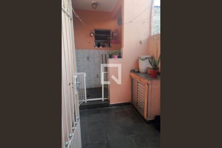 Casa à venda com 280m², 5 quartos e 6 vagas Casa à venda com 280m², 5 quartos e 6 vagasÁrea livre