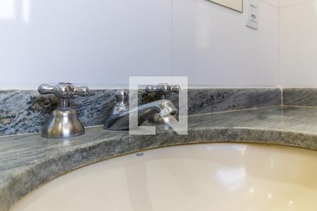 Apartamento à venda com 145m², 3 quartos e 2 vagasBanheiro da suíte