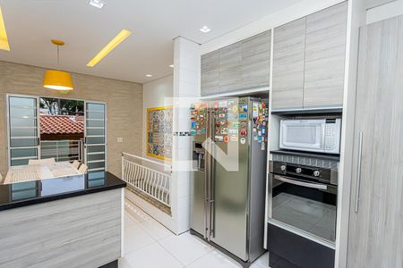 Casa à venda com 289m², 4 quartos e 4 vagas Casa à venda com 289m², 4 quartos e 4 vagasCozinha