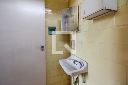 Casa à venda com 251m², 2 quartos e 6 vagas Casa à venda com 251m², 2 quartos e 6 vagasBanheiro de serviço