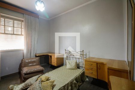 Casa à venda com 251m², 2 quartos e 6 vagas Casa à venda com 251m², 2 quartos e 6 vagasQuarto 2