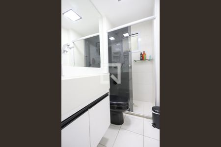 Apartamento à venda com 81m², 3 quartos e 1 vaga Apartamento à venda com 81m², 3 quartos e 1 vagaBanheiro Social