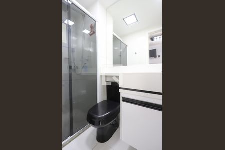 Apartamento à venda com 81m², 3 quartos e 1 vaga Apartamento à venda com 81m², 3 quartos e 1 vagaSuíte Banheiro