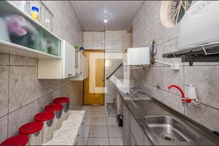 Casa à venda com 147m², 4 quartos e 2 vagas Casa à venda com 147m², 4 quartos e 2 vagasCozinha