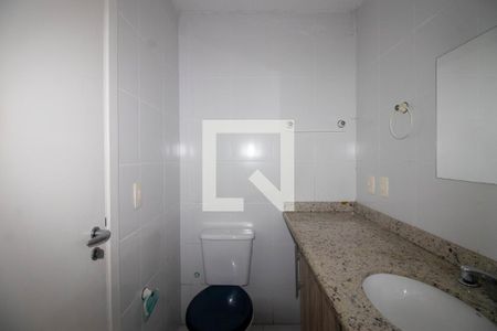 Apartamento à venda com 74m², 2 quartos e 1 vaga Apartamento à venda com 74m², 2 quartos e 1 vagaBanheiro da Suíte