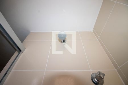 Apartamento à venda com 74m², 2 quartos e 1 vaga Apartamento à venda com 74m², 2 quartos e 1 vagaBanheiro Social