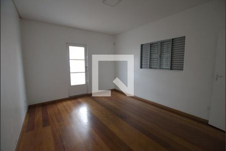 Casa à venda com 400m², 7 quartos e 2 vagas Casa à venda com 400m², 7 quartos e 2 vagasQuarto 6