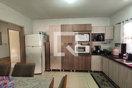 Casa à venda com 100m², 3 quartos e 2 vagas Casa à venda com 100m², 3 quartos e 2 vagasCozinha