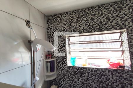 Casa à venda com 100m², 3 quartos e 2 vagas Casa à venda com 100m², 3 quartos e 2 vagasBanheiro