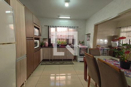 Casa à venda com 100m², 3 quartos e 2 vagas Casa à venda com 100m², 3 quartos e 2 vagasCozinha