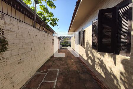 Casa à venda com 100m², 3 quartos e 2 vagas Casa à venda com 100m², 3 quartos e 2 vagasCorredor