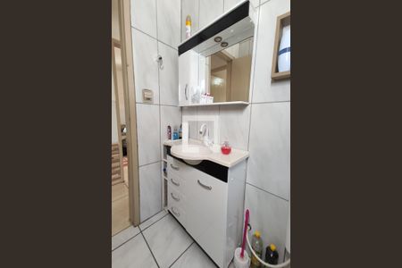 Casa à venda com 100m², 3 quartos e 2 vagas Casa à venda com 100m², 3 quartos e 2 vagasBanheiro